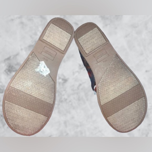 Tom’s navy Lexie canvas embroidered flat sandals, sz 6 1/2 - Picture 5 of 6